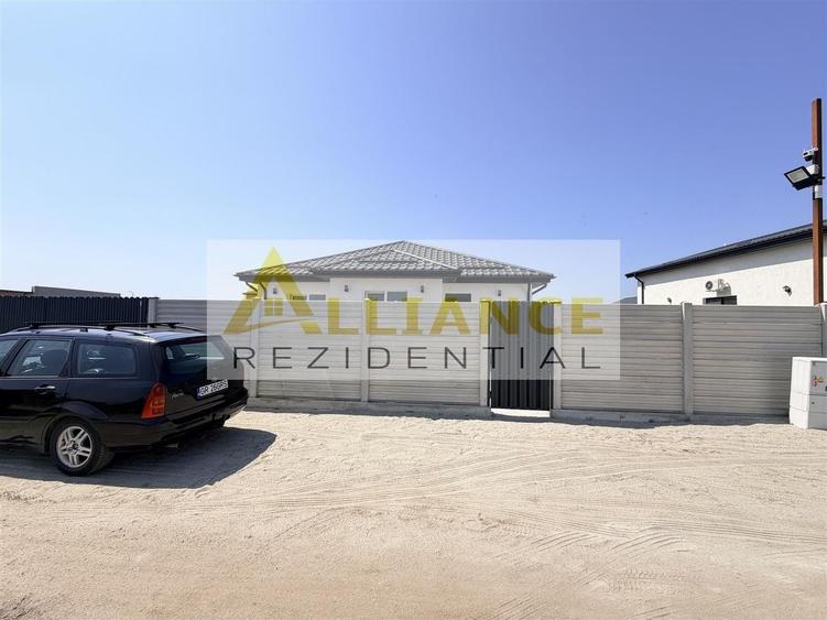 Casă individuală cu 3 camere decomandat cu Canalizare în Berceni
