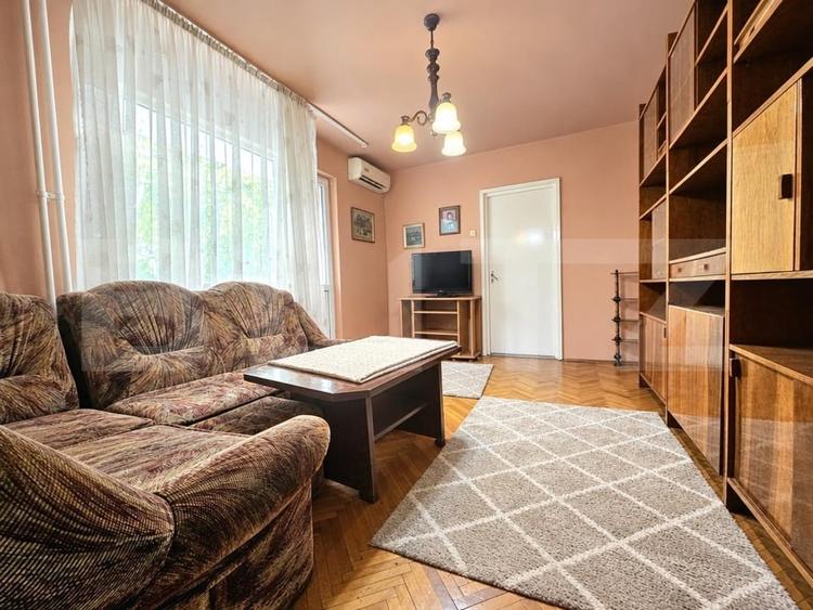 Apartament cu 3 camere semidecomandat, mobilat în Circumvalațiunii