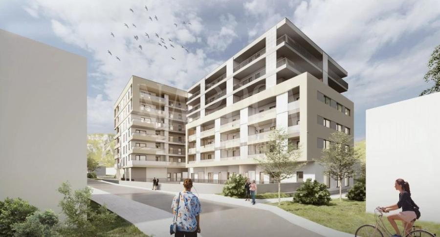 Apartament cu 3 camere semidecomandat în Între Lacuri