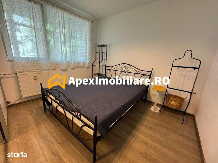 Apartament cu 2 camere semidecomandat în 1 Mai