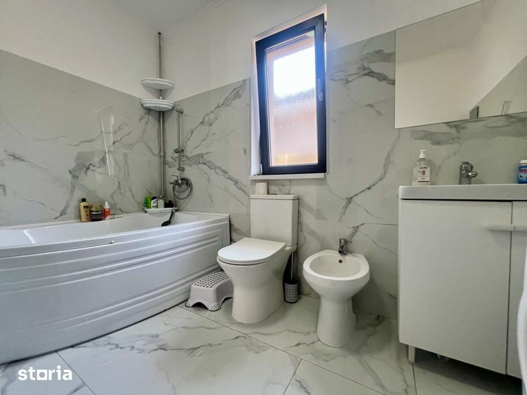 Casă cu 3 camere cu Teren 300 Mp în Sânmihaiu Român