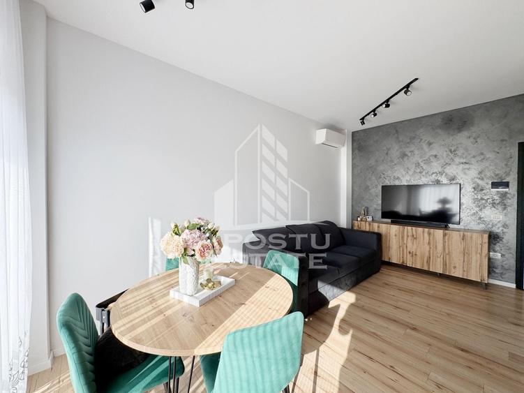 Apartament cu 3 camere semidecomandat, mobilat în Giroc