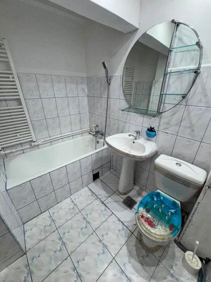 VEST- APARTAMENT 2 CAMERE DECOMANDAT  ,CENTRALA GAZ, ETAJ 2 - 3