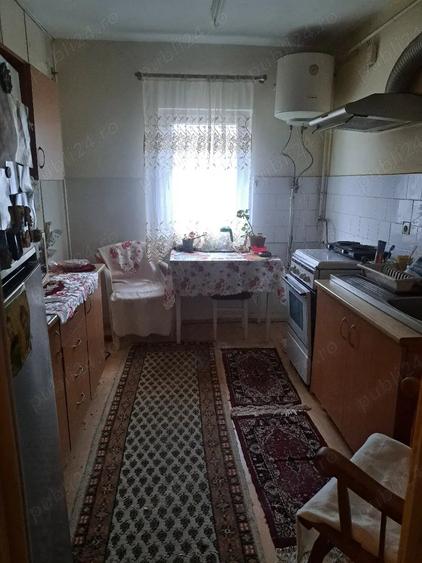 Apartament cu 2 camere semidecomandat în Micro 16