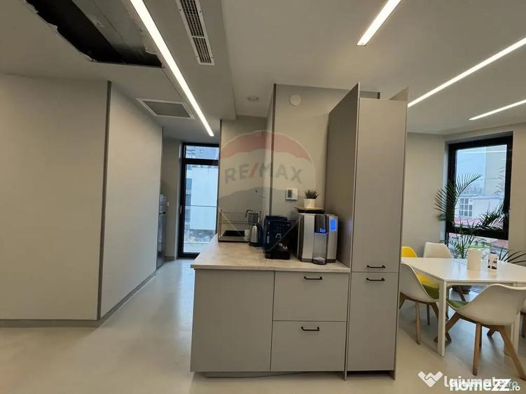Spațiu comercial, de 1,307 mp, în Decebal