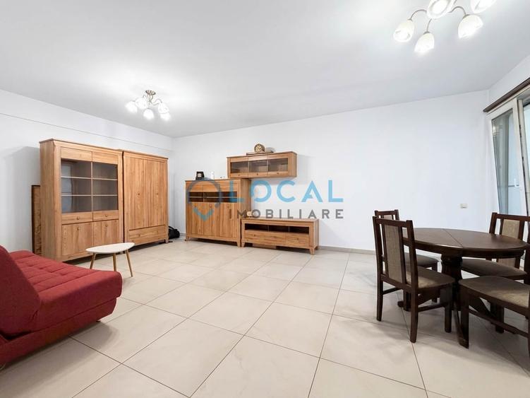 Apartament cu 3 camere semidecomandat, mobilat în Central