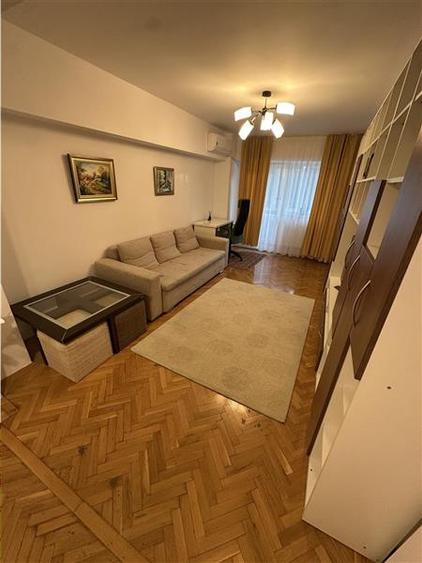 Apartament cu 4 camere decomandat în Turda