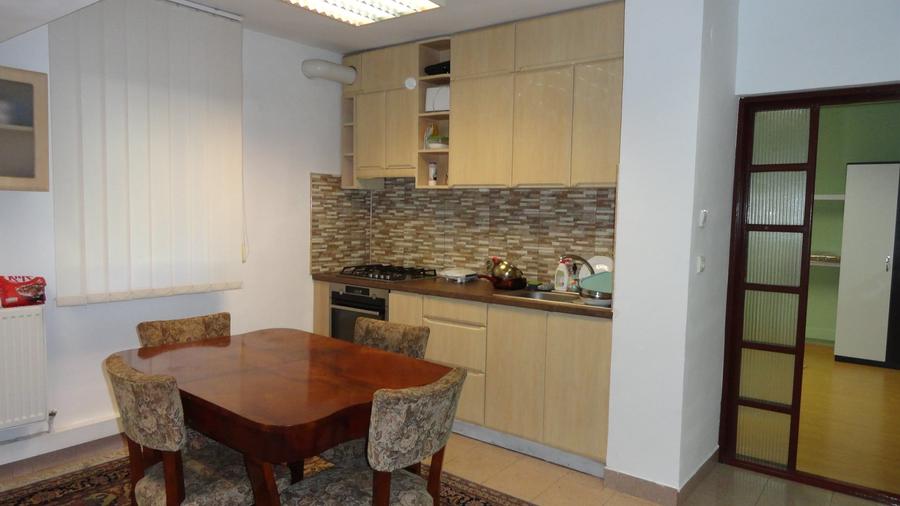Apartament cu 3 camere, amenajat cu 3 dormitoare, zona centrala - 5