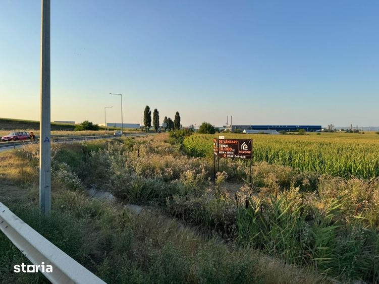 Teren de 10000 mp, în Republicii