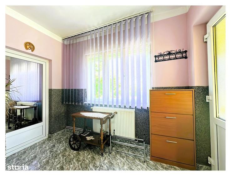 Casă cu 3 camere în Criș