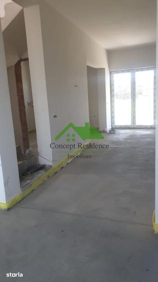 Casă cu 5 camere cu Teren 470 Mp în Săsar