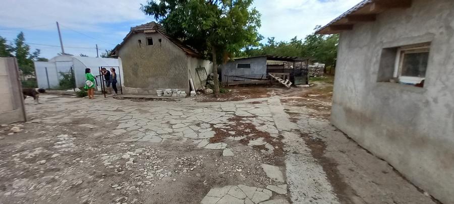 Casă individuală cu 3 camere cu Teren 5060 Mp în Ciobănița