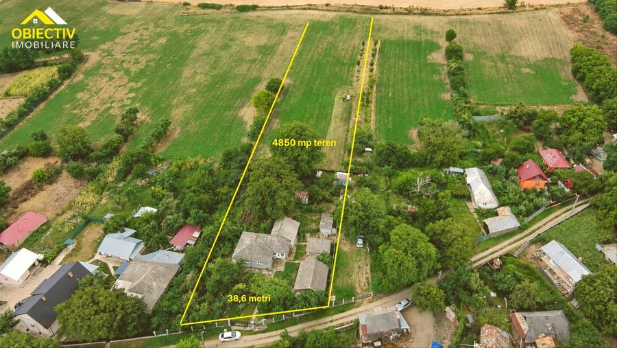 Casă individuală cu 3 camere cu Teren 4850 Mp în Girov