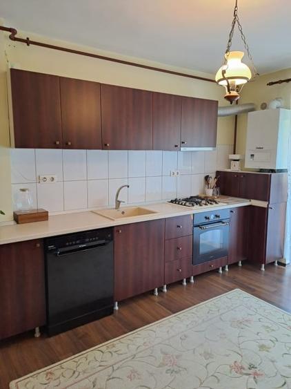 Apartament cu 2 camere semidecomandat în Florești