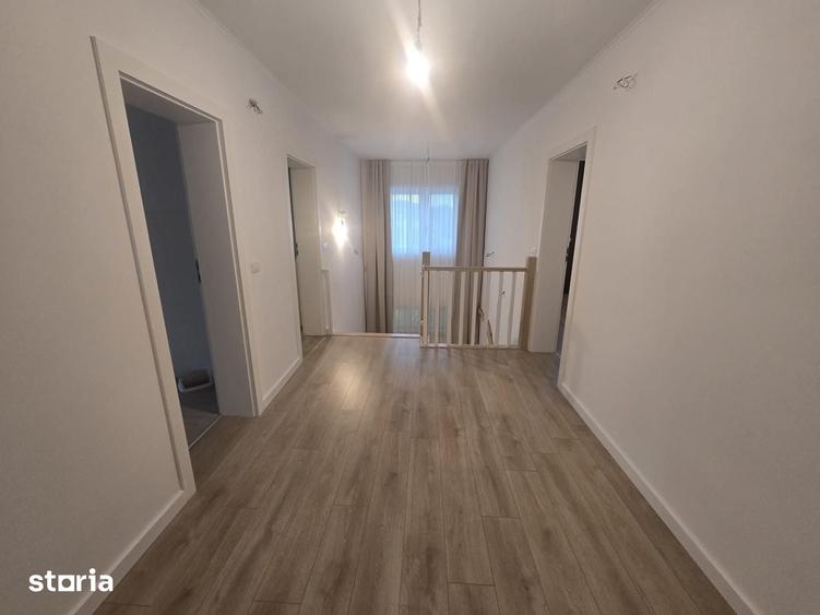 Casă cu 4 camere cu Teren 1239 Mp în Cetate