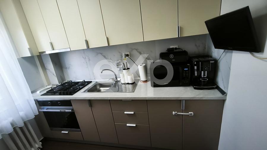 Apartament cu 2 camere semidecomandat, mobilat în Trivale