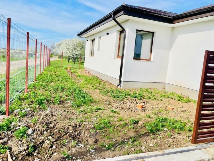 Casă individuală cu 4 camere cu Teren 500 Mp în Corbeanca