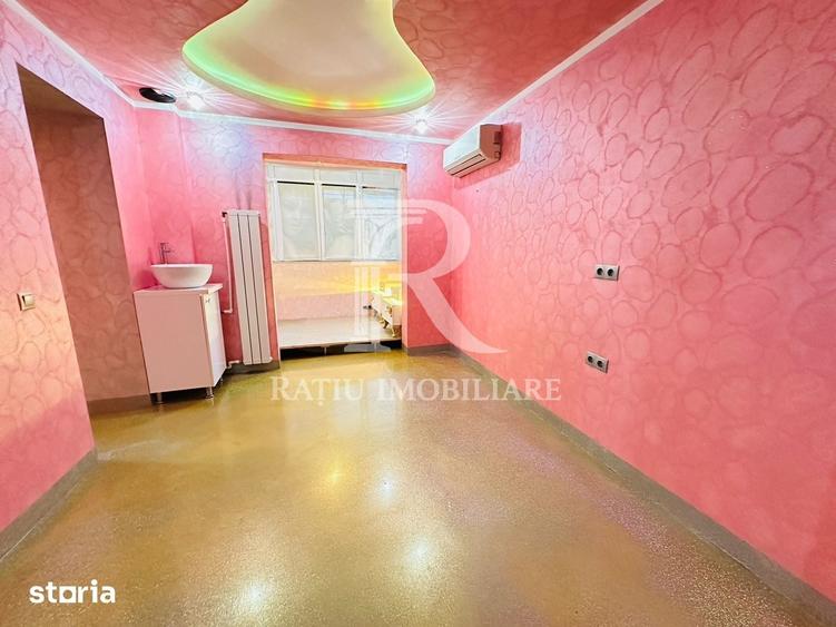 Casă cu 5 camere cu Teren 15 Mp în Rogerius