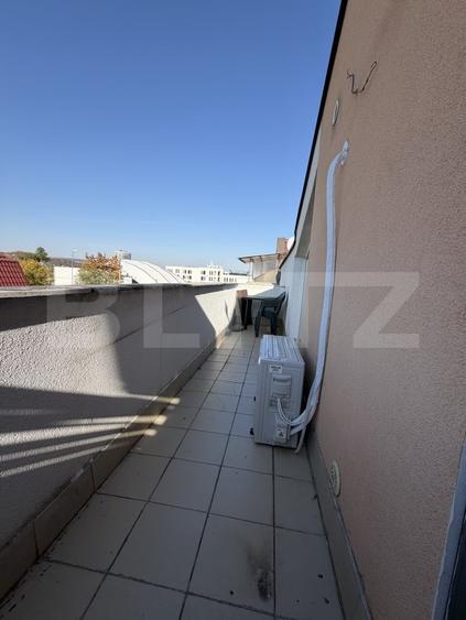 Apartament cu 3 camere semidecomandat, mobilat în Mănăștur
