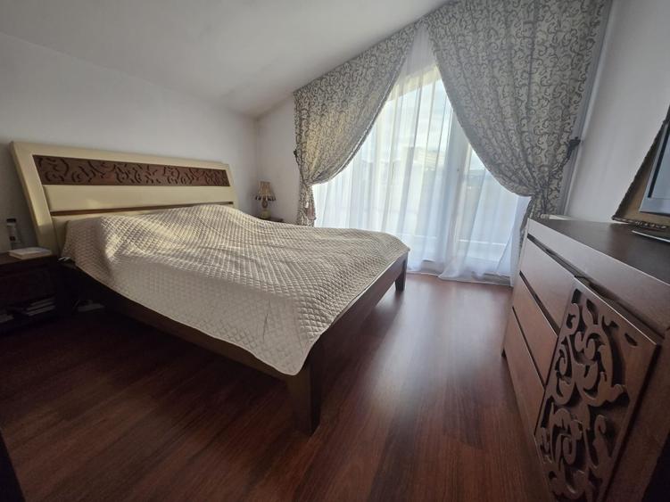 Duplex cu 4 camere cu Canalizare în Bună Ziua