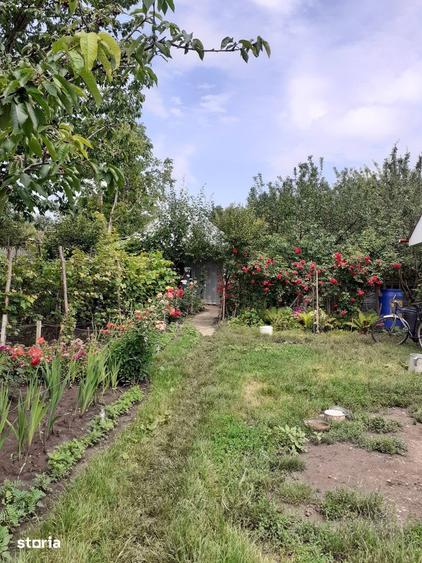Teren de 1150 mp, în Podu Roș