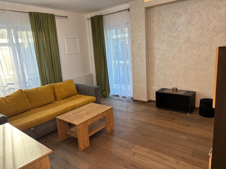 Apartament cu 2 camere decomandat în Zorilor