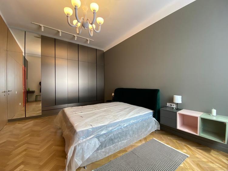 Apartament cu 2 camere semidecomandat, mobilat în Ultracentral