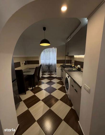 Apartament cu 3 camere în Berceni