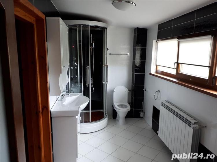 Casă cu 10 camere cu Teren 500 Mp în Eforie