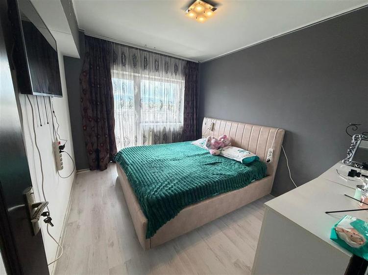 Apartament cu 3 camere decomandat în Ultracentral