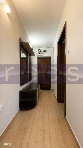 Apartament cu 3 camere semidecomandat în Jiului
