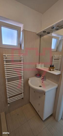 Casă cu 5 camere decomandat cu Teren 800 Mp în Plopilor