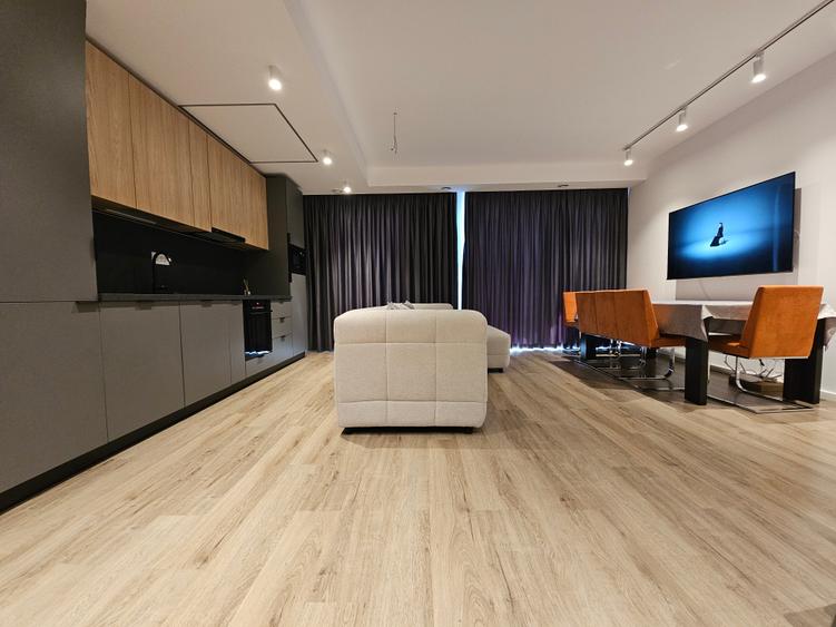 Apartament cu 3 camere decomandat în Tomis Plus