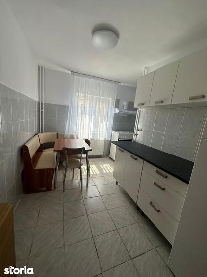 Apartament cu 2 camere decomandat, mobilat în Eroilor