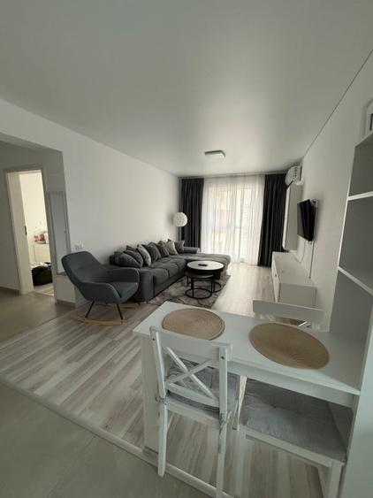 Apartament cu 3 camere semidecomandat în Chiajna
