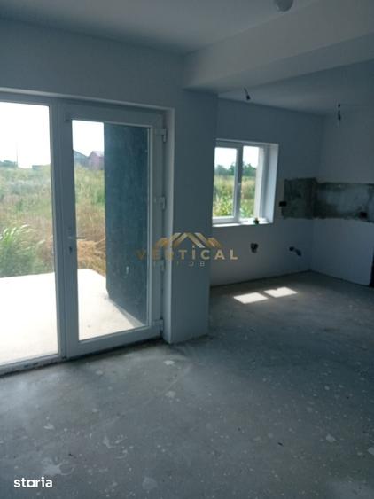 Casă cu 3 camere cu Teren 383 Mp în Vidra