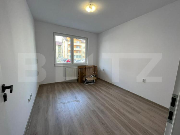 Apartament 2 camere, 43 mp, nemobilat, parcare, zona Eroilor - 1