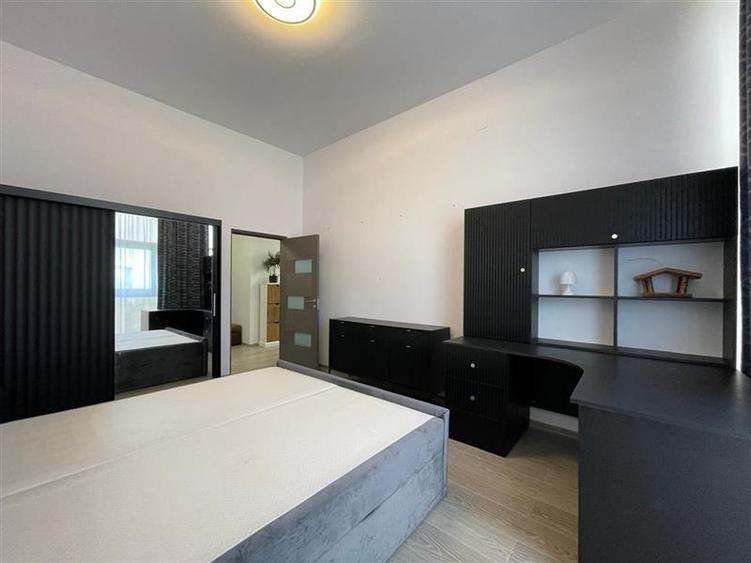Apartament cu 4 camere nedecomandat în Babadag