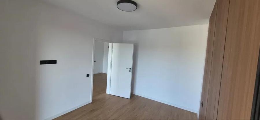 Apartament cu 2 camere semidecomandat, mobilat în Florești