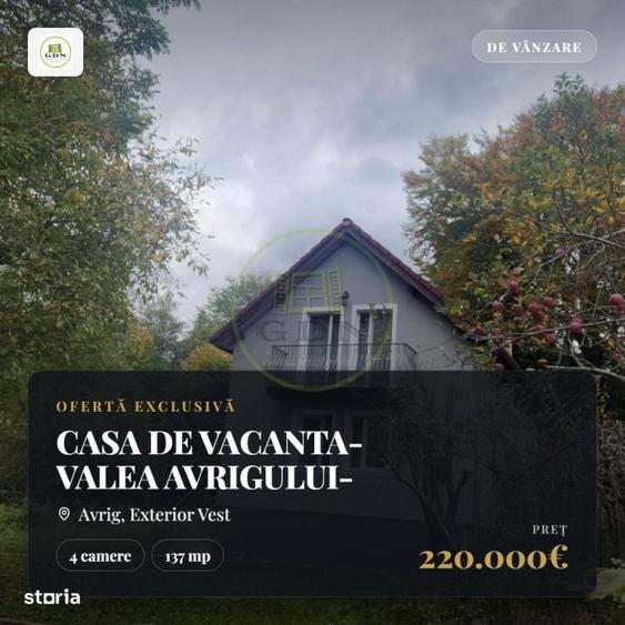 Casă cu 4 camere cu Teren 500 Mp în Central