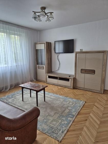 Apartament cu 4 camere în Progresul