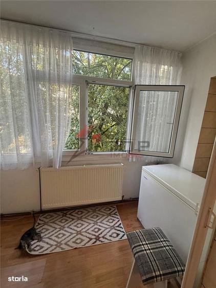 Apartament cu 3 camere decomandat în Aleea Tudor Neculai