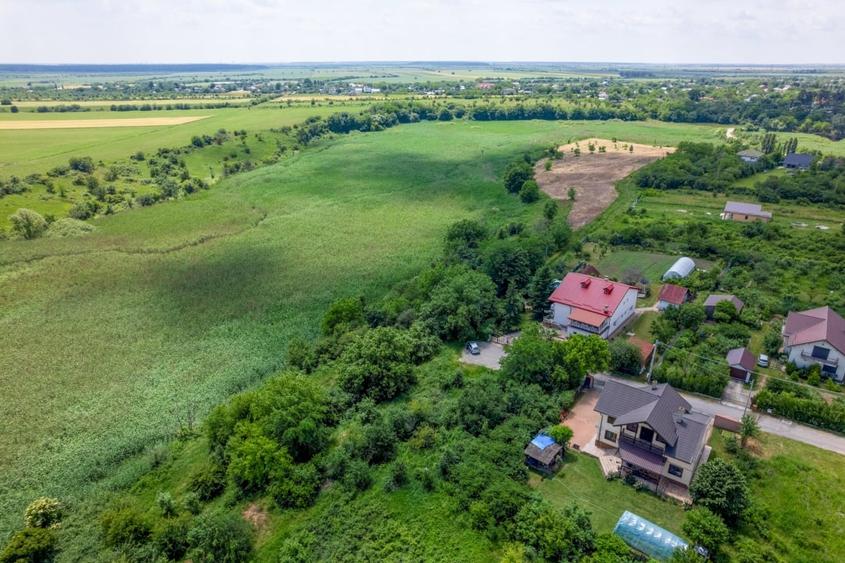 Teren Construcții intravilan de 5509 mp, în Periș