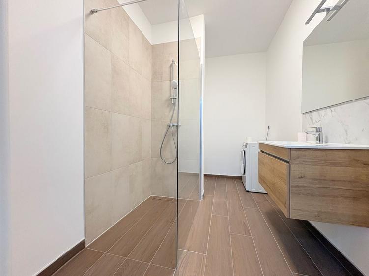 Apartament cu 2 camere decomandat, mobilat în Torontalului