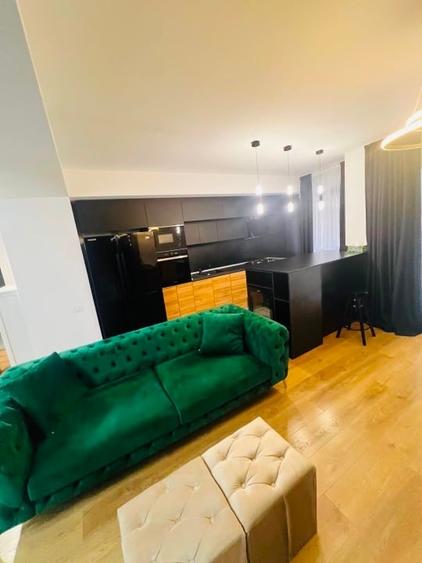 Apartament cu 2 camere decomandat, mobilat în Central