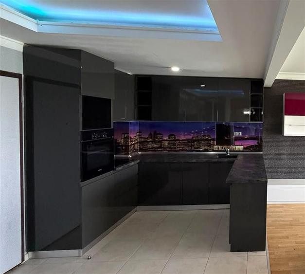 Apartament cu 2 camere semidecomandat în Tei