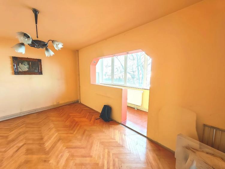 ​Apartament spațios 4 camere + Boxă în CF + Garaj sub bloc | Zona Cetății - Circ - 2