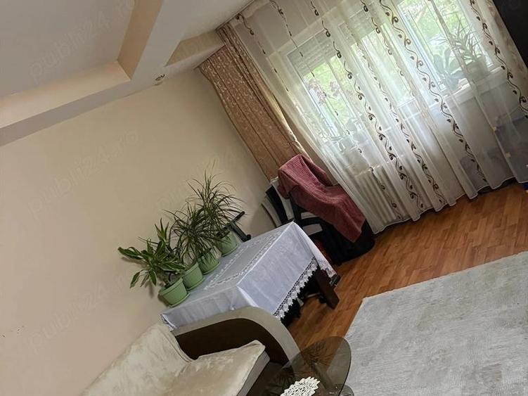 Apartament cu 2 camere decomandat în Sărari