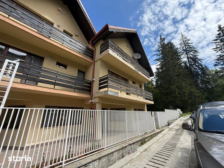 Casă cu 6 camere cu Canalizare în Central