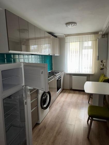 Apartament cu 2 camere decomandat în Precista
